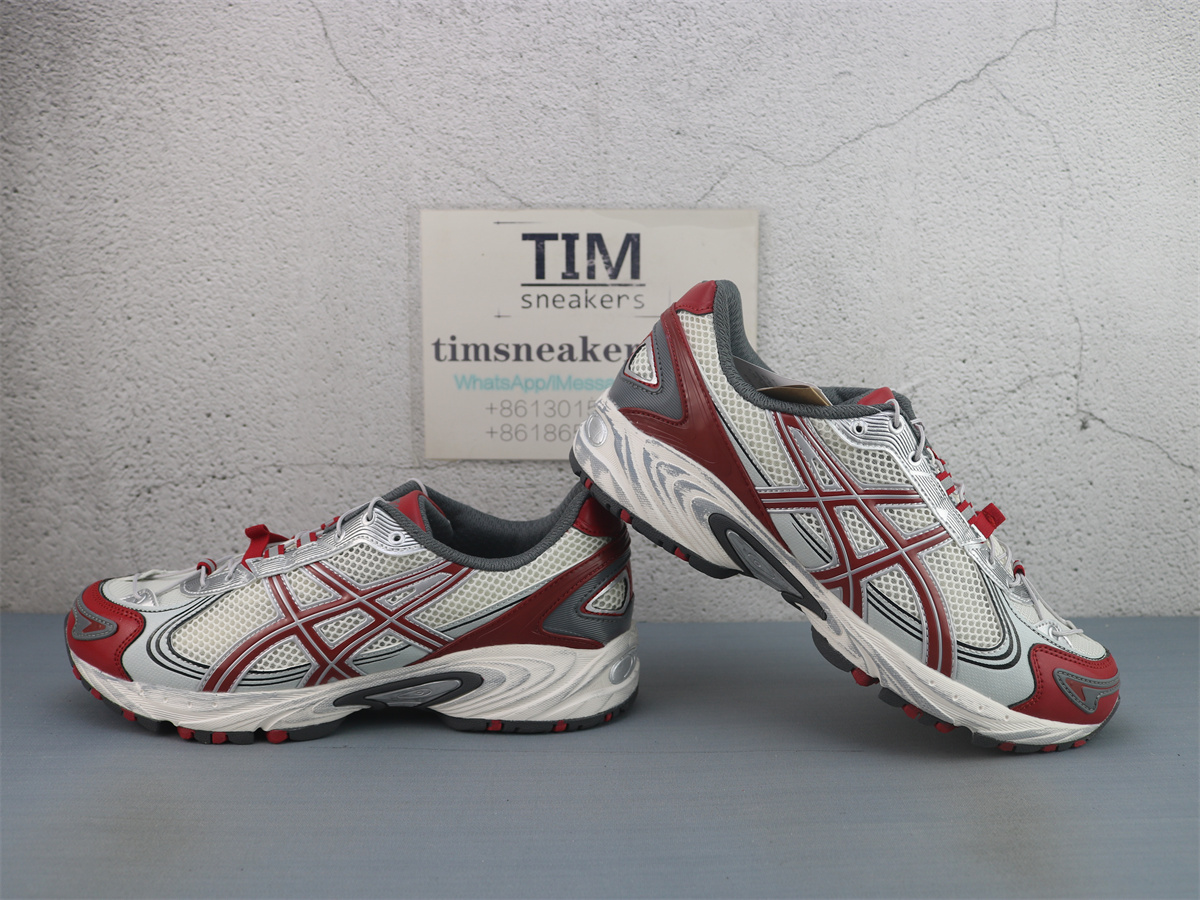 ASICS Gel Kahana TR V4 Red Silver 1203A585-100